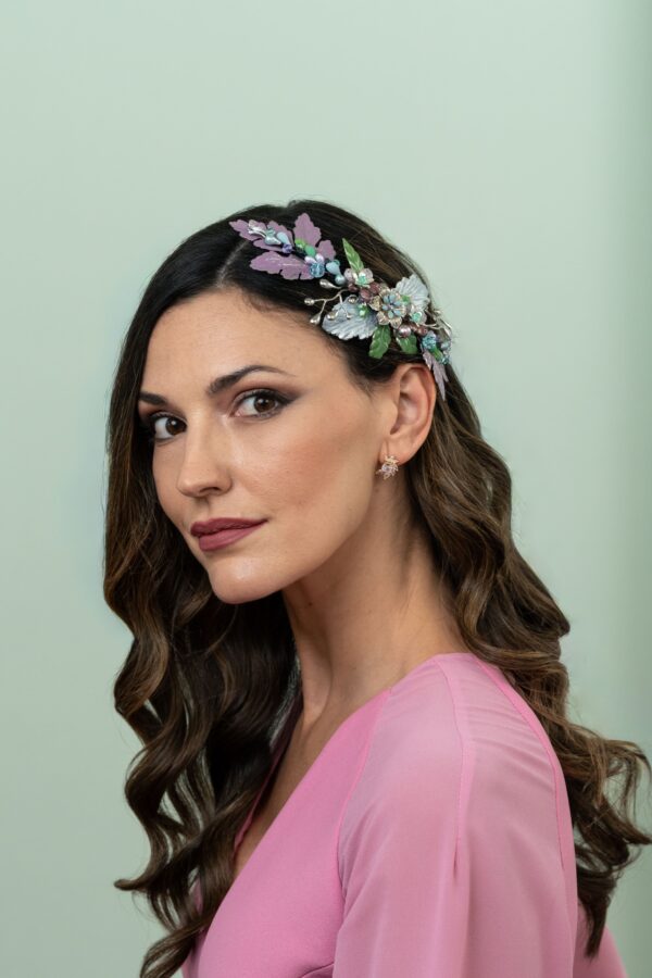 Tocado de invitada floral azul