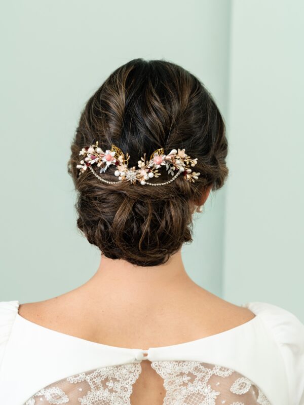 Tocado de novia floral celeste